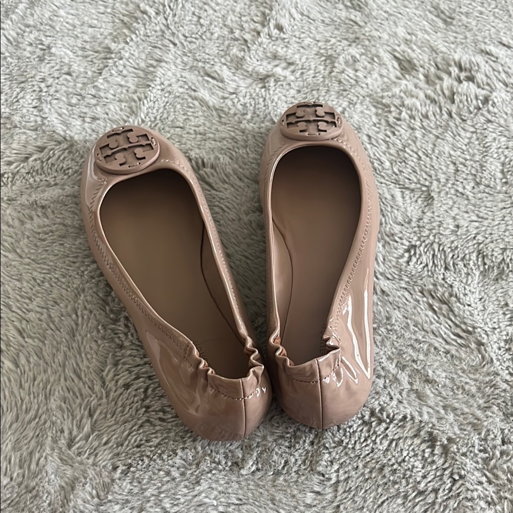 Tory Burch Tan Leather Flats with Logo
